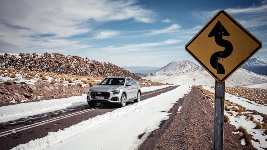  Audi Q8 50 TDI Quattro 2018 года  (WW) (фото 7 из 25)